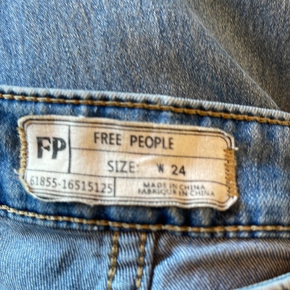 Free People - light medium wash hi-rise blue jeans - large flare - size 24 - Picture 3 of 4